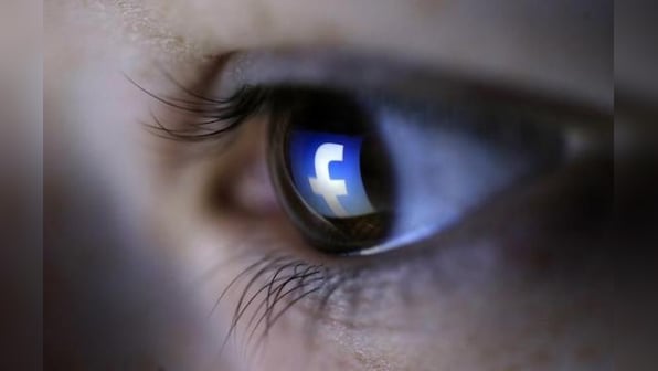 Facebook talks up need for virtual reality, big tech bets