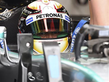 Mercedes dominant as Hamilton claims pole position for F1 Australian GP Mercedes dominant as Hamilton claims pole position for F1 Australian GP