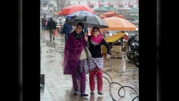 Floods declared in Kashmir Valley: Schools closed after Jhelum crosses danger mark