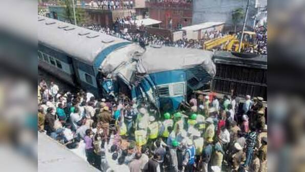 Rae Bareli: Dehradun-Varanasi Janata Express derails, leaves 38 dead and 150 injured