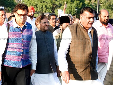JD(U) faction led by Sharad Yadav appoints Gujarat MLA Chhotubhai Vasava as acting president
