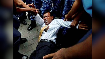 Maldives govt strips Nasheed of his party membership