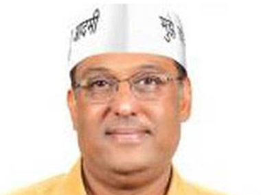 Ex-AAP MLA Rajesh Garg gets 'threat call' from AAP 'fan' for releasing tape Ex-AAP MLA Rajesh Garg gets 'threat call' from AAP 'fan' for releasing tape