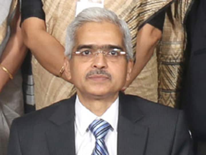 Shaktikanta Das, Narendra Modi’s demonetisation man, has a fresh task at hand: Tame a rebellious central bank