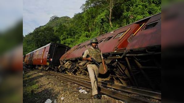 Uttar Pradesh: 6 killed and several injured as train derails near Rae Bareli