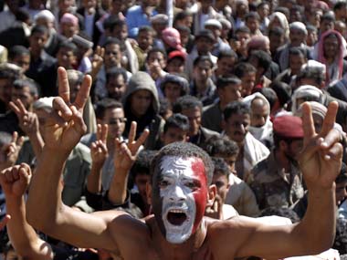 Yemen army with coalition forces converges on port city of Hodeida, seeks to liberate it from Houthi rebels Yemen army with coalition forces converges on port city of Hodeida, seeks to liberate it from Houthi rebels