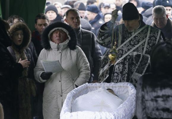 Russia bars two EU politicians from Nemtsov funeral – Firstpost