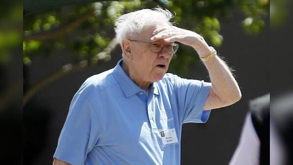 Buffett looks to succession, signals future growth problem