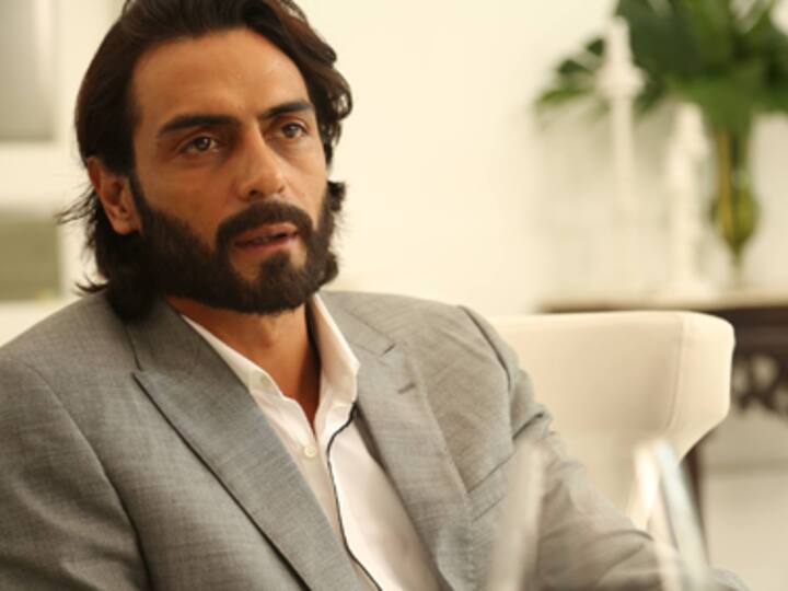 It wasn't me: Arjun Rampal takes on #fakepress  for 'cooking up' divorce story