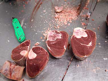 BJP acts to end beef shortage in Goa: Starts importing meat from Maharashtra, Karnataka BJP acts to end beef shortage in Goa: Starts importing meat from Maharashtra, Karnataka