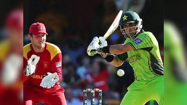 Wahab Riaz stars as Pakistan beat Zimbabwe for first World Cup 2015 win
