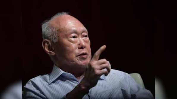 Founding father of modern Singapore Lee Kuan Yew dies at 91
