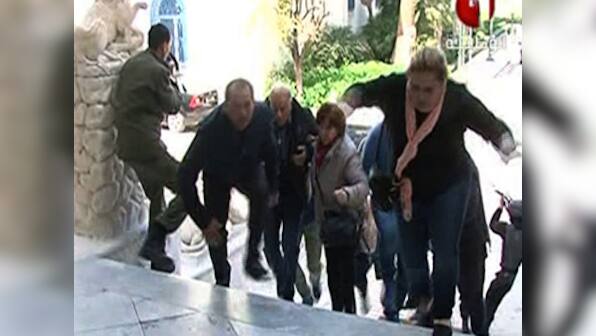 Gunmen kill 17 at Tunisian museum, hostage situation ends
