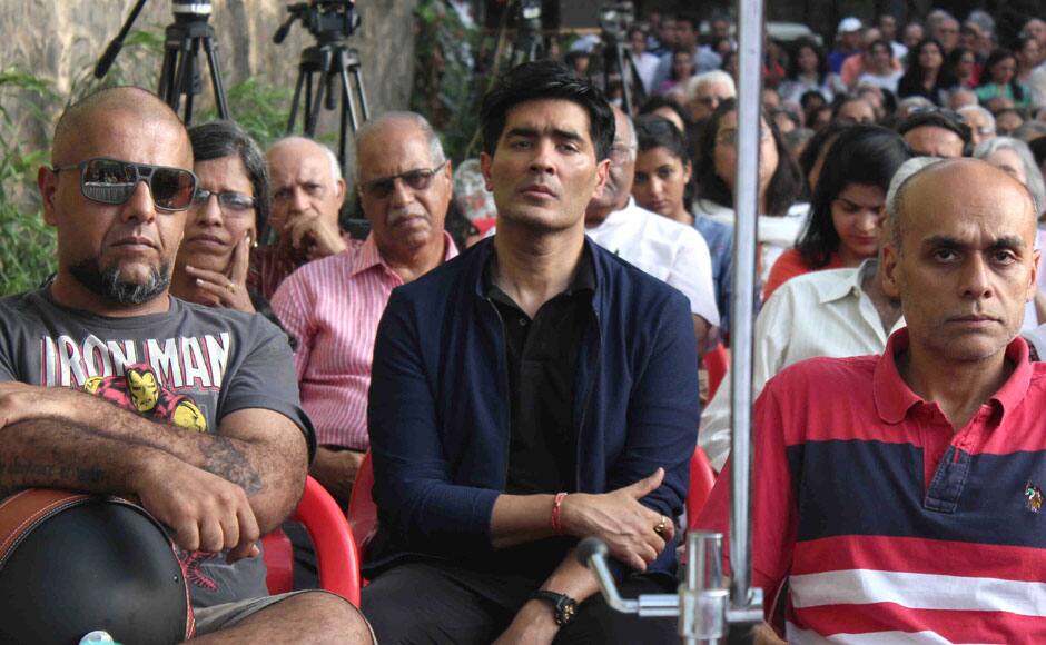 Bollywood music director Vishal Dadlani and Fashin designer Manish Malhotra participate during a protest against BMC's proposed hawking zones in Pali Hill residential localities, in Mumbai, India on April 12, 2015. Solaris Images