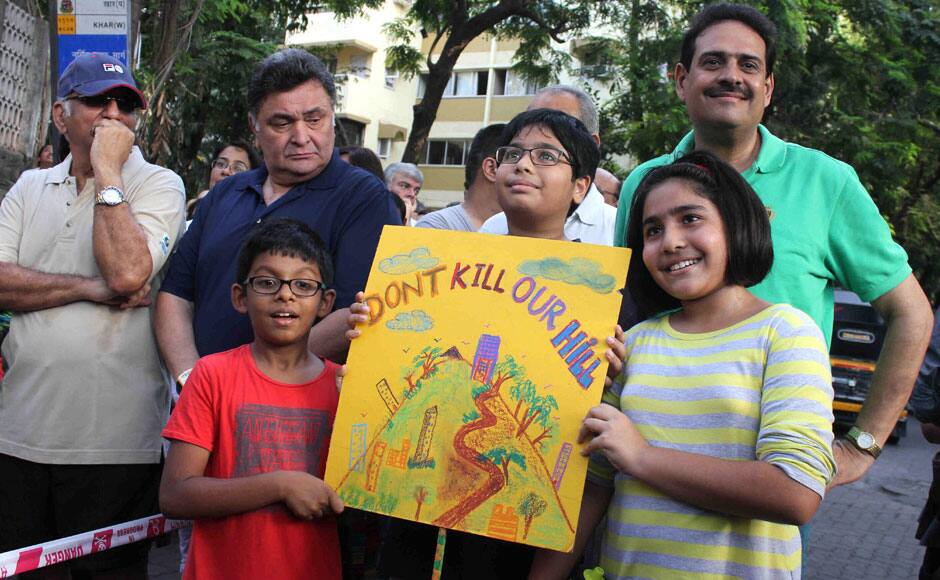 Bollywood actor Rishi Kapoor participate during a protest against BMC's proposed hawking zones in Pali Hill residential localities, in Mumbai, India on April 12, 2015. Solaris Images