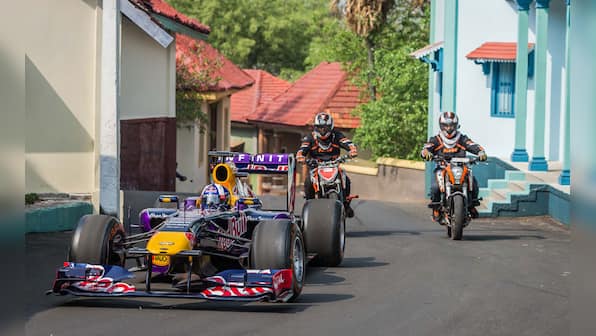 David Coulthard enthralls F1 fans, drives through Hyderabad, touches 282 kph 