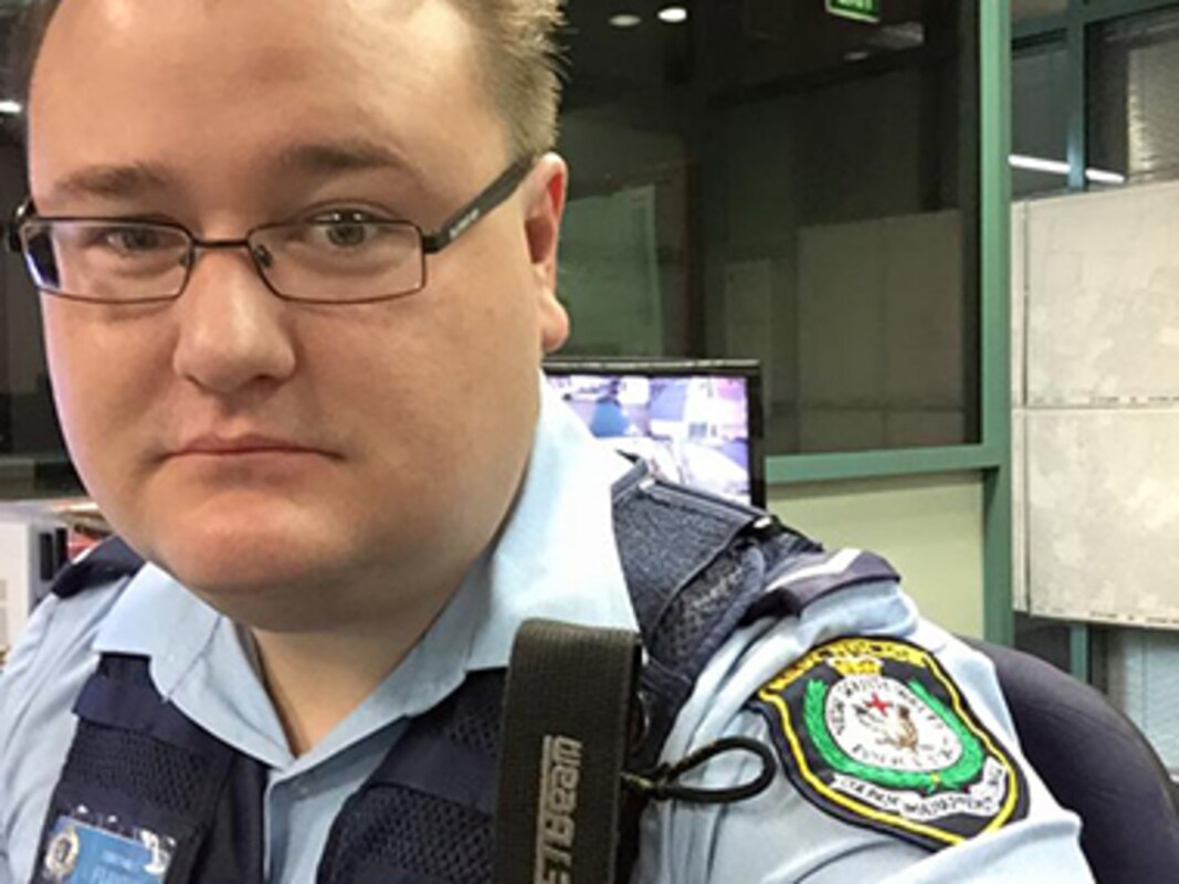 Police officer posts funny selfies, locks iPhone in jail after careless owner loses it at a party-World News , Firstpost Police officer posts funny selfies, locks iPhone in jail after careless owner loses it at a party-World News , Firstpost