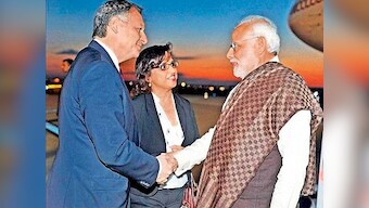Modi wasn't carrying a Louis Vuitton shawl: PM's critics caught on wrong foot, fans have a picnic on Twitter