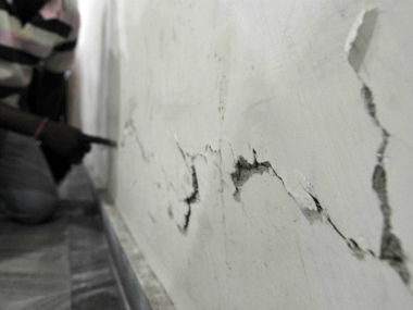 Bihar: Darbhanga hospital puts 'bhukamp' stickers on foreheads of quake victims Bihar: Darbhanga hospital puts 'bhukamp' stickers on foreheads of quake victims