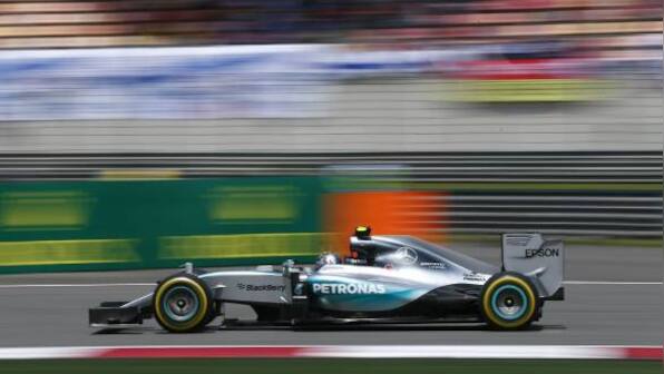 F1 2015: Hamilton reigns supreme at Chinese GP