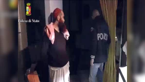 Italian police foil possible plot to bomb the Vatican, perpetrators linked to Osama