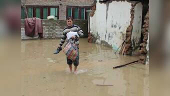 Homemade sandbags to evacuation: Srinagar takes no chances as flood threat looms