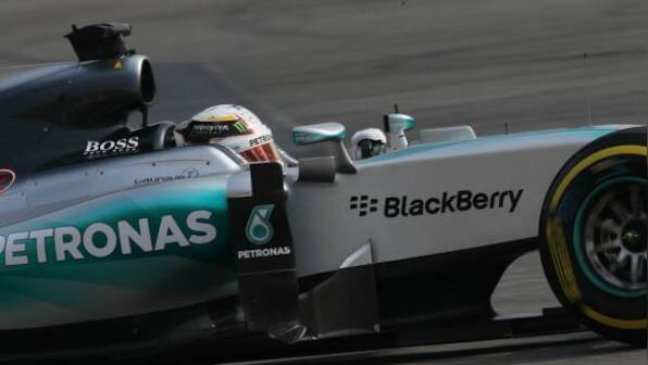 F1 2015: Lewis Hamilton on pole for Chinese GP