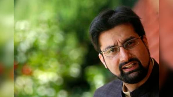 After arrest of Masarat Alam, Jammu and Kashmir govt puts separatist Mirwaiz under house arrest