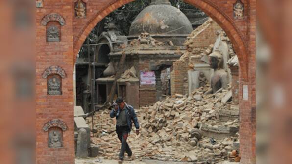 Earthquake in Nepal: More than 2,350 killed, aftershocks trigger panic