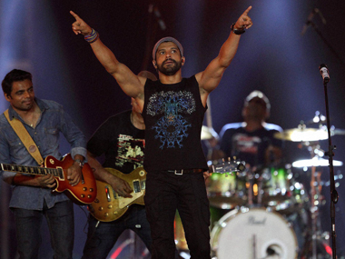 Sidhu's shairi, bumbling Saif and a tuneless Farhan: Please stop this IPL opening ceremony tamasha Sidhu's shairi, bumbling Saif and a tuneless Farhan: Please stop this IPL opening ceremony tamasha