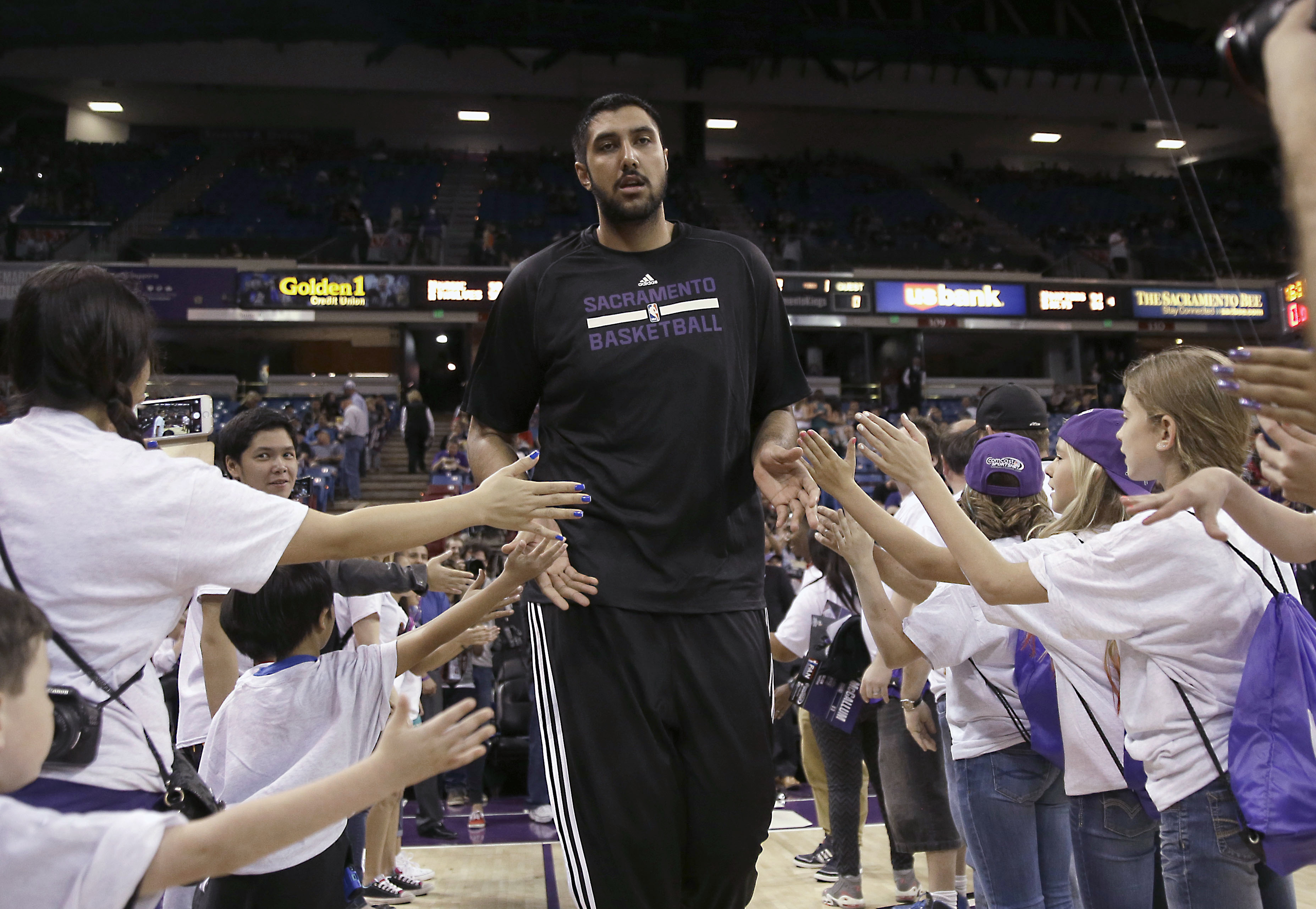 First Indian descent NBA player: Sim Bhullar makes history, living his dream First Indian descent NBA player: Sim Bhullar makes history, living his dream