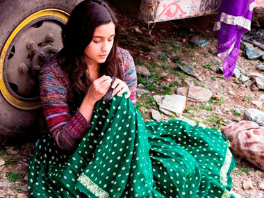 Don't ask if you don't know bro: Watch Alia Bhatt lash out at a reporter Don't ask if you don't know bro: Watch Alia Bhatt lash out at a reporter