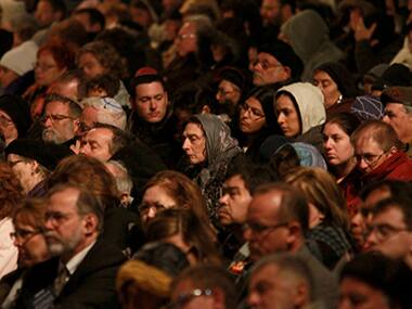 70 years of liberation of Nazi death camps: Israelis stand in silent tribute to Holocaust dead