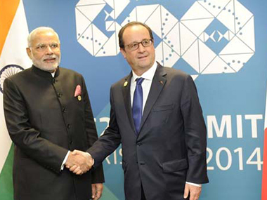 Down by the riverside: Modi, Hollande to talk diplomacy on Seine Down by the riverside: Modi, Hollande to talk diplomacy on Seine