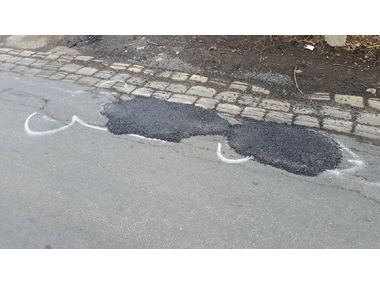 Want your potholes fixed quickly? Try the penis graffiti method Want your potholes fixed quickly? Try the penis graffiti method