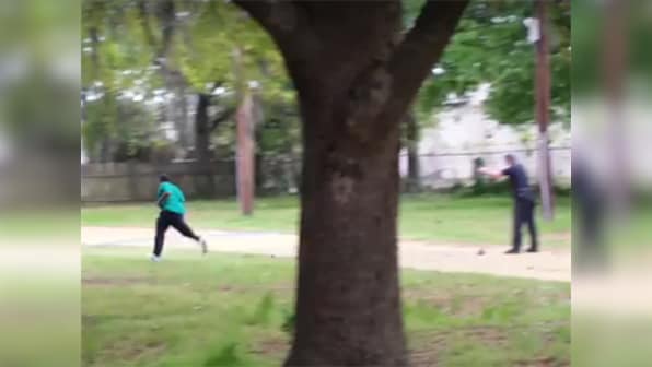 Disturbing video shows US cop shooting unarmed black man in South Carolina