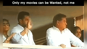 Decoding Salman Bhai's body language: Here's what that 3 finger wave really means