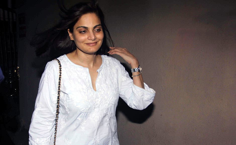 Bollywood actor Salman Khan's sister Alvira Agnihotri leaves Sessions Court after Salman Khan was granted interim bail till May 8 by the Bombay High Court in a 2002 hit-and-run case in Mumbai, India on May 6, 2015.(Akshay Shringare/SOLARIS IMAGES)