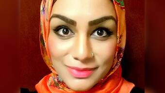 United Airlines faces boycott calls after Muslim passenger alleges discrimination over Coke can