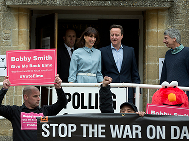 Cameron, Miliband in neck and neck battle as UK votes for new government Cameron, Miliband in neck and neck battle as UK votes for new government