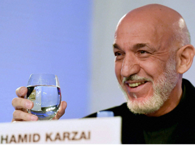 Hamid Karzai opposes Pakistan-Afghanistan intelligence deal Hamid Karzai opposes Pakistan-Afghanistan intelligence deal