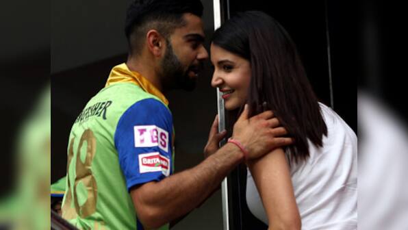 Kohli gets unofficial warning for talking to Anushka during IPL 8 match