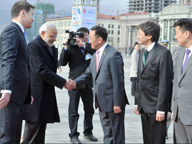 PM Modi in Mongolia: Announces $1 bn credit line, says country 'integral to India's Act East Policy' PM Modi in Mongolia: Announces $1 bn credit line, says country 'integral to India's Act East Policy'