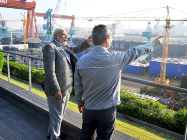 PM Modi visits Hyundai Heavy Industries shipyard, seeks partnership PM Modi visits Hyundai Heavy Industries shipyard, seeks partnership