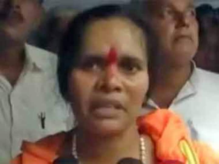 VHP leader Sadhvi Prachi says Muslim women who face triple talaq should join Hinduism