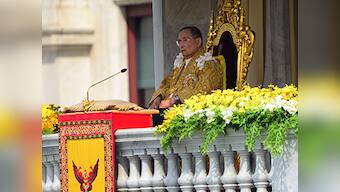 Ailing Thai King Bhumibol makes rare public appearance