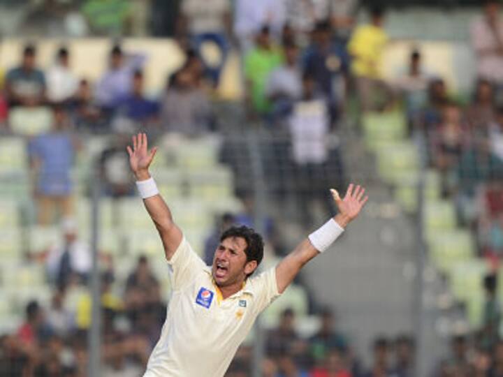 For old time's sake: Shane Warne plots England's downfall with Pakistan's Yasir Shah