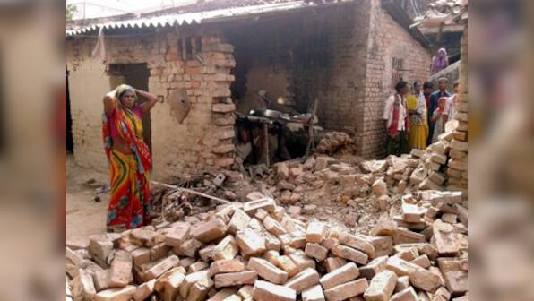 Nepal earthquake aftermath: Rescuers retrieve 100 bodies buried in avalanche