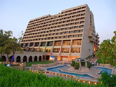 'Can I host Mohammed drawing contest here?' Trip Advisor page of IS 'hotel' in Iraq gets trolled