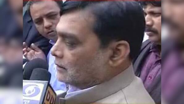CISF personnel prevents BJP MP Yadav from violating rules at Patna airport